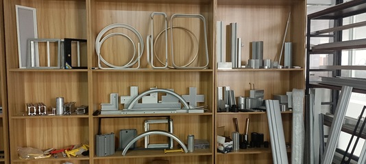 鋁五金件、鋁型材加工及鋁合金配件的應用與特點